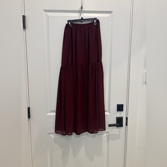 Women’s Chiffon Tiered Maxi Skirt - Picture 3 of 4
